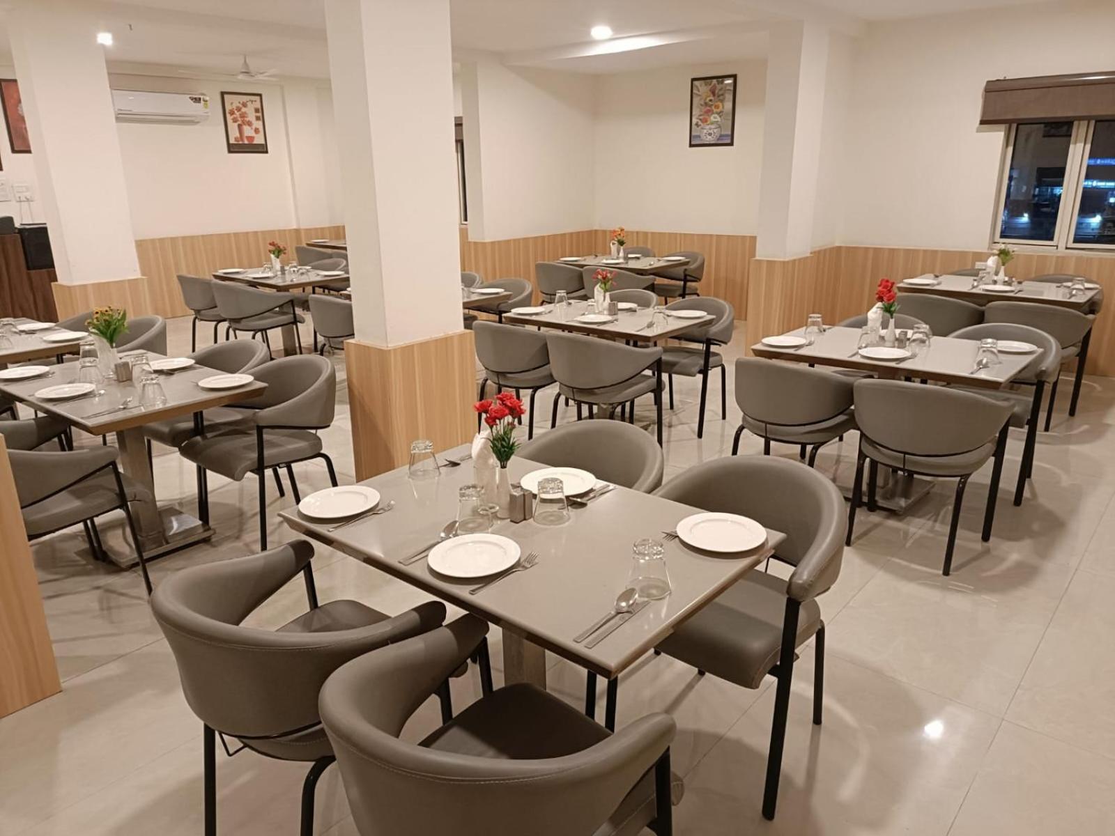 Zip By Spree Hotels Bhopal Exterior foto